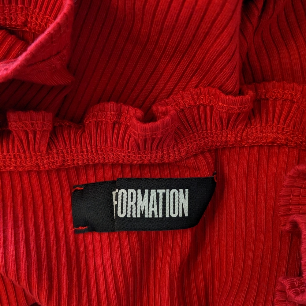 Reformation Red Off-Shoulder Ribbed Crop Top - Picture 5 of 6